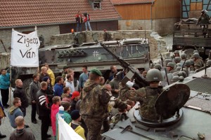 Bundeswehr-Soldaten bereiten sich auf einen Einsatz im Kosovo vor - Impressionen vom Truppenübungsplatz in Hammelburg.  Bild: A. Ellinger